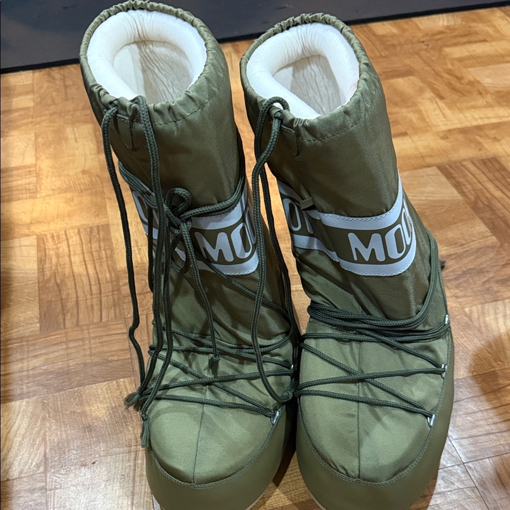 Moon Boot Olive Green Lace-Up Boots